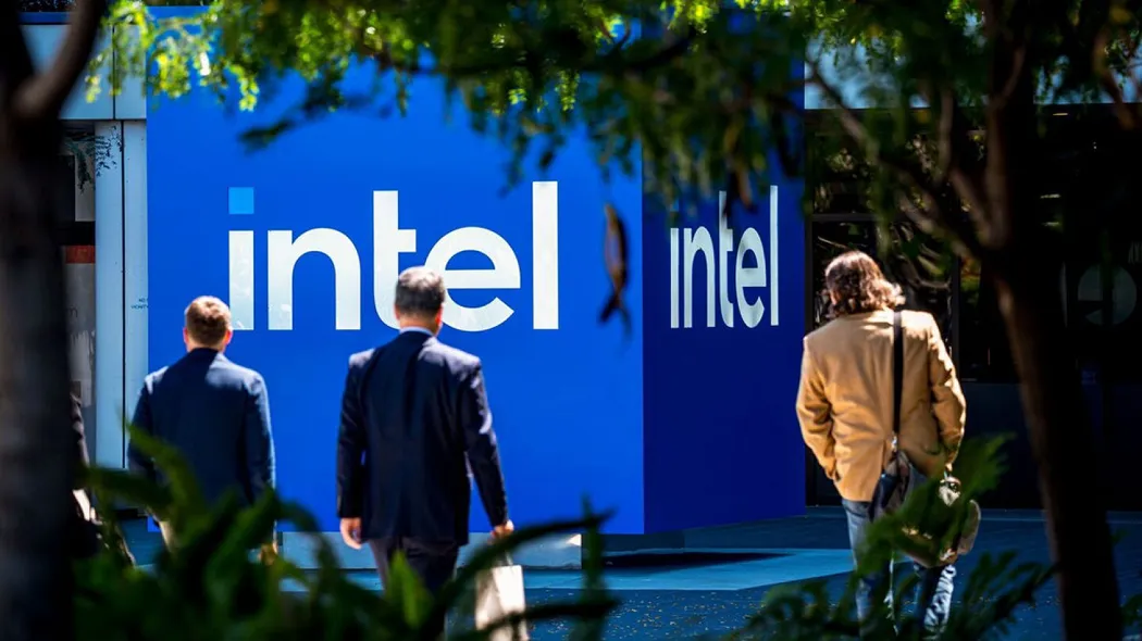 Трамп заявил, что Intel передаёт 10% своих акций правительству США