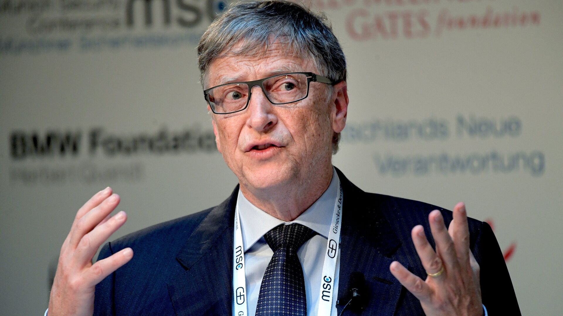 Билл Гейтс обеспокоен тем, что из-за ИИ многие люди потеряют работу